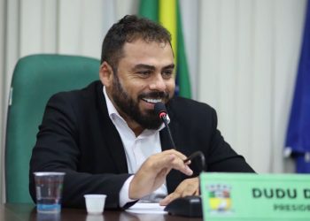 Gestão Dudu Diniz antecipa salários dos servidores da CMSJR e paga 1° parcela do 13°.