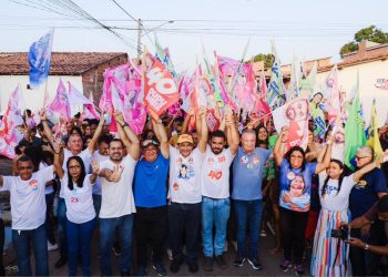 *Multidão vibra nas ruas em apoio a Dudu Diniz em grande caminhada pelos bairros Vila Flamengo e Vila Operária*