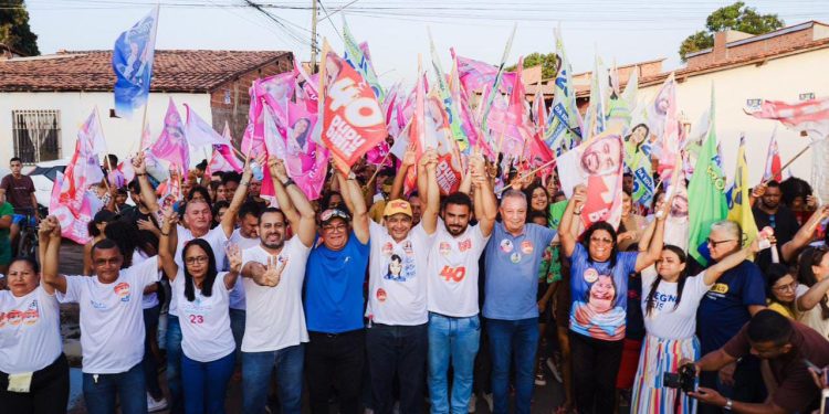 *Multidão vibra nas ruas em apoio a Dudu Diniz em grande caminhada pelos bairros Vila Flamengo e Vila Operária*