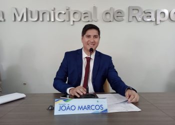 Presidente da Câmara Municipal de Raposa, João Marcos, reúne demais vereadores e autoridades para dar início a abertura dos trabalhos legislativos 2025, em Sessão Solene realizada nesta sexta-feira, 21.