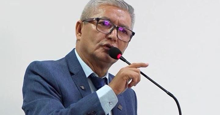 Prefeito Eudes Barros participa da Sessão Solene que marcou a abertura dos trabalhos legislativos 2025, na Câmara Municipal de Raposa