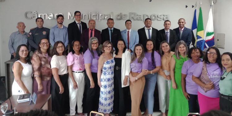 Vereadora Rosa do Araçagi preside Sessão Solene em homenagem ao Dia Internacional da Mulher na Câmara Municipal de Raposa