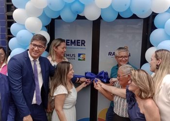 Prefeito Eudes Barros reinaugura Centro de Especialidades Médicas (CEMER) em Raposa e o município vira referência no tratamento de crianças com TEA