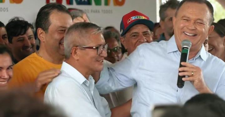 Prefeito de Raposa, Eudes Barros, prestigia assinatura da Ordem de Serviço da extensão da Avenida Litorânea ao lado do governador Carlos Brandão e de demais lideranças do Estado