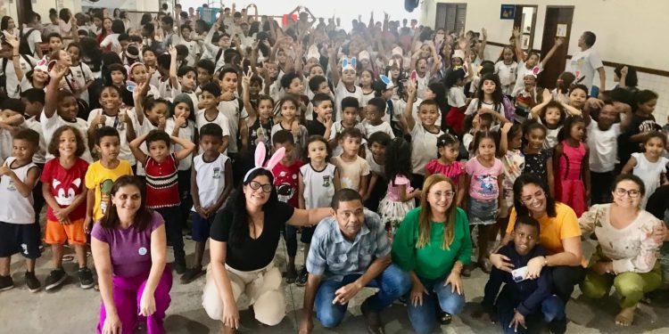 Vereador Ednilson do Kantão realiza ação social,aquece corações e garante alimento na mesa de famílias ribamarenses.