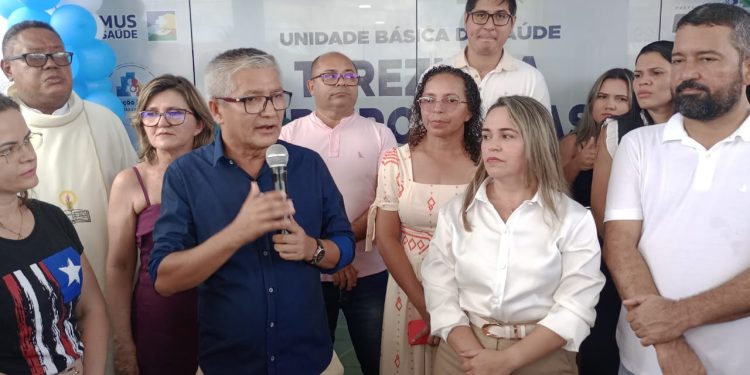 Em Raposa, prefeito Eudes Barros entrega UBS da Vila Bom Viver totalmente reformada e ampliada