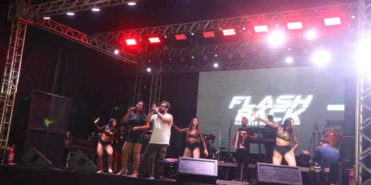 Segundo dia do Arraiá do Pescador tem shows animados, organização e clima de festa no Viva Raposa