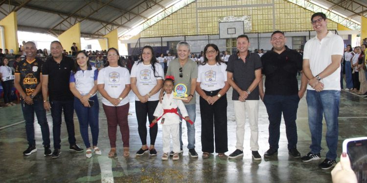 Final dos Jogos Escolares Raposenses 2025 reúne estudantes e lota quadra da Unidade Boa Esperança