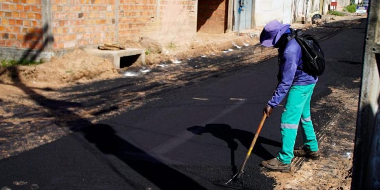 Prefeitura de Raposa pavimenta e urbaniza ruas do bairro Vila Laci