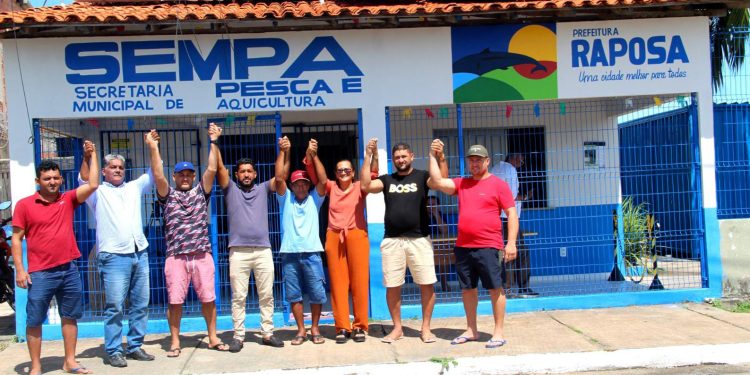 Prefeitura de Raposa atua no resgate de embarcações naufragadas com apoio do CTA