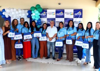 Prefeitura de Raposa realiza entrega de kits de trabalho aos visitadores do Programa Criança Feliz
