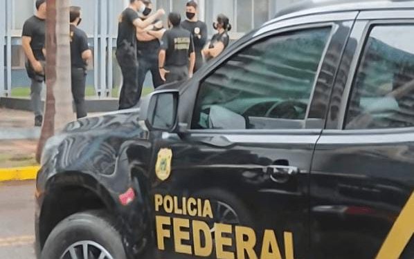 Lei do Retorno: PF mira desvio de R$ 50 milhões do FUNDEB e coloca a gestão do prefeito de Ribamar Dr. Julinho na linha de fogo