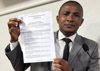 Em São José de Ribamar, vereador Neguinho do Parque Jair solicita pavimentação asfáltica para ruas do bairro Parque Jair