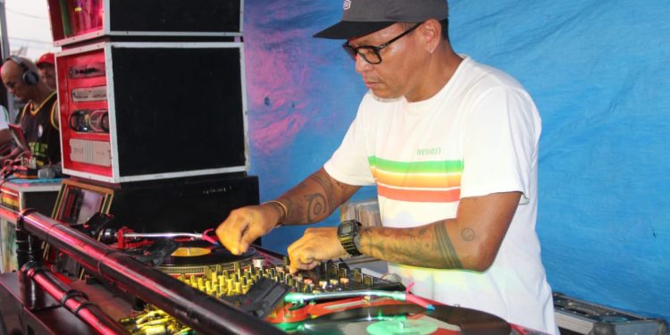 Projeto Reggae no Porto leva cultura e boas vibrações ao Porto do Braga, em Raposa