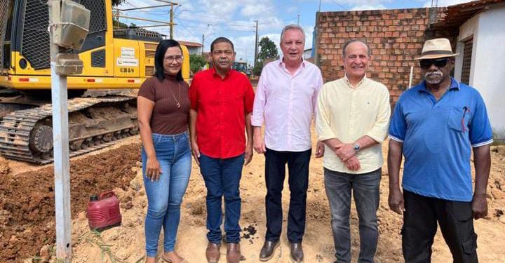 Ednilson do Kantão se reúne com moradores de Res. Sonhos e Monte das Oliveiras e acompanha vistoria da obra da Estrada de Santana  