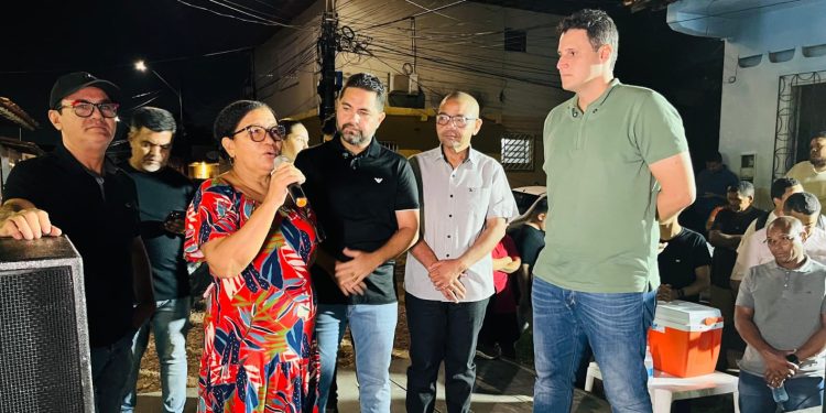 União e parceria: Ao lado de Thyago Freitas e Ednilson do Kantão, Orleans Brandão anuncia pavimentação do Itaguará