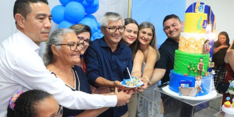 Raposa celebra 31 anos com programação organizada pelo prefeito Eudes Barros, entregas de obras e show marcante de Solange Almeida
