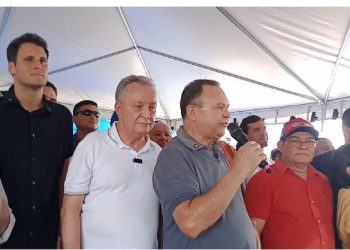 Com a presença do governador Carlos Brandão do secretário Orleans Brandão e demais secretários de Estado, Estrada de Santana é entregue oficialmente para a população ribamarense