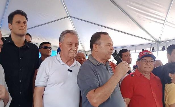 Com a presença do governador Carlos Brandão do secretário Orleans Brandão e demais secretários de Estado, Estrada de Santana é entregue oficialmente para a população ribamarense