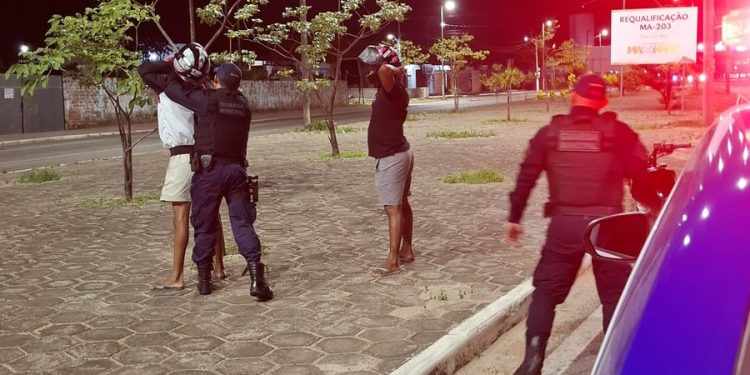 Guarda Municipal de Raposa recupera moto com registro de roubo