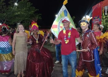 Carnaval de Bequimão lota Passarela do Samba no domingo e mantém programação com grandes atrações até terça-feira