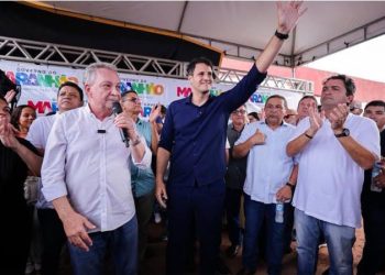Orleans Brandão e Luís Fernando Silva lideram lançamento de pavimentação nos bairros Parque Jair e Alto do Turu, em São José de Ribamar