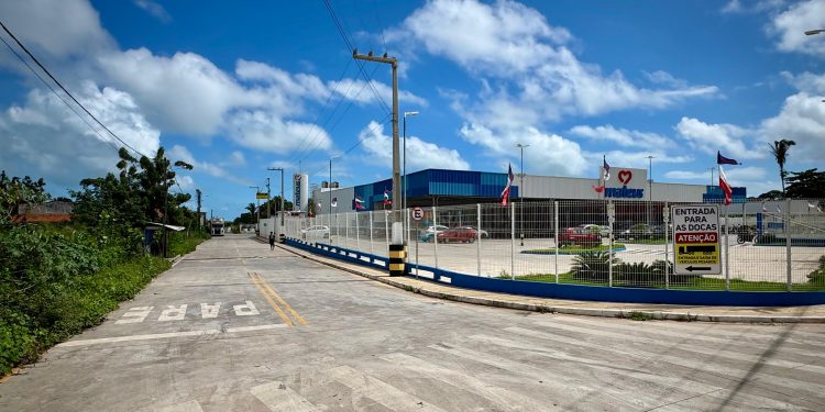 Eudes Barros convoca donos de terrenos e aciona Defesa Civil para evitar alagamentos em comunidades de Raposa