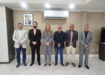 Prefeito Eudes Barros trata de reforço na segurança pública em reunião com a Secretária de Segurança do Estado